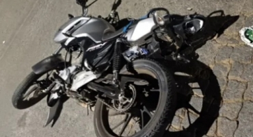 Motociclista é atingido por carro em Patos de Minas e suspeita é de que tenha sido atropelamento intencional