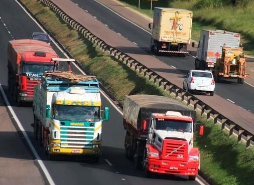 DER-MG restringe circulação de veículos de grande porte nas rodovias estaduais durante o feriado de Corpus Christi