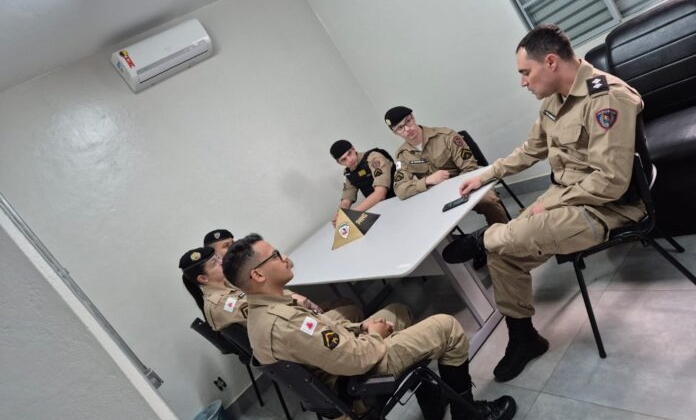 Carmo do Paranaíba recebe cinco novos policiais militares para reforçar segurança pública