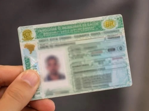 Brasil bate recorde histórico na emissão de CNHs em 2026